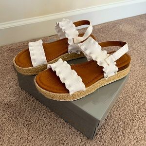 Pierre Dumas White Platform Espadrille Sandal